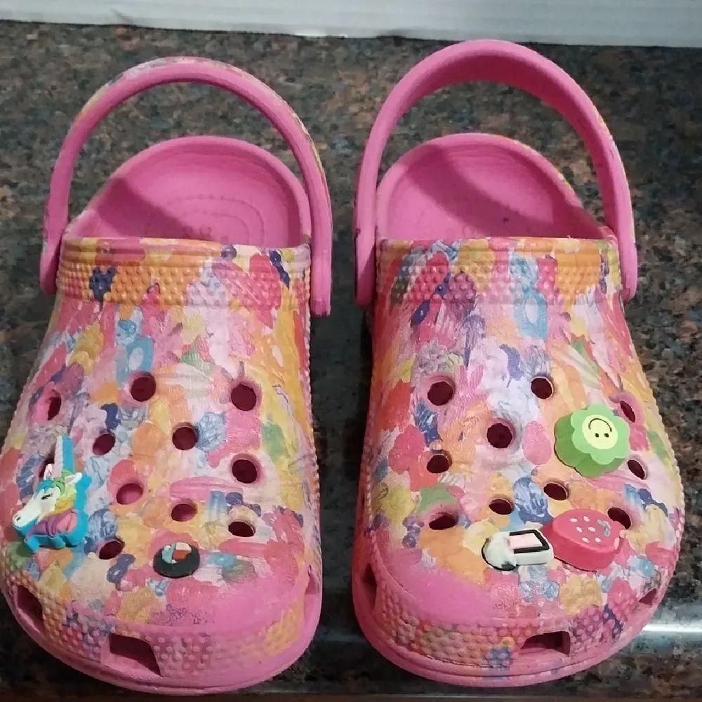 CROCS Kids Multicolor Clogs with Charms...Size 11...EUC